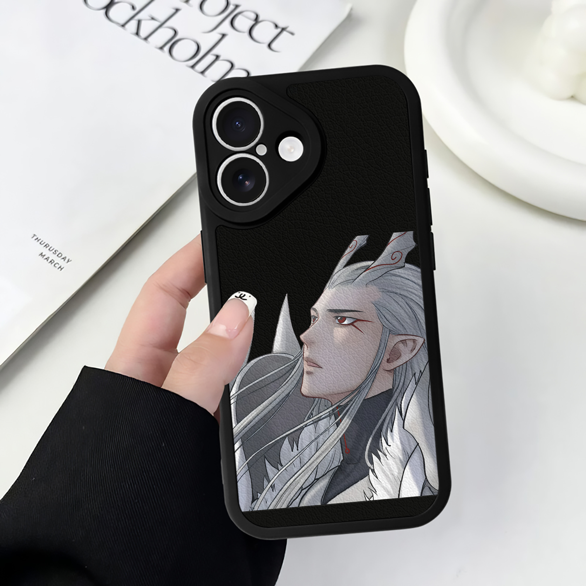 （画像用） Ne Zha 2 ナタ 魔童の大暴れ 【iPhone 16シリーズ対応】シリコンスマホケース（レザー調） 材質：シリコン